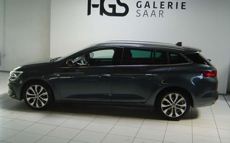 Grau Gebraucht 2024 Renault Mégane GrandTour Techno Kombi | 25.999 € (Etwas zu teuer) - Bild 1/4