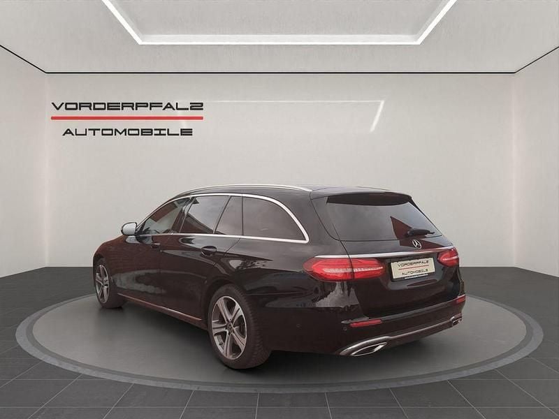 Gebraucht Mercedes E400 Avantgarde 340 PS (250 kW) 2019 Schwarz Limousine