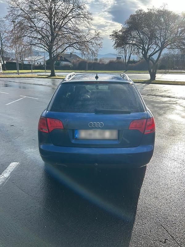 Gebraucht Audi A4 140 PS (102 kW) 2004 Blau Kombi