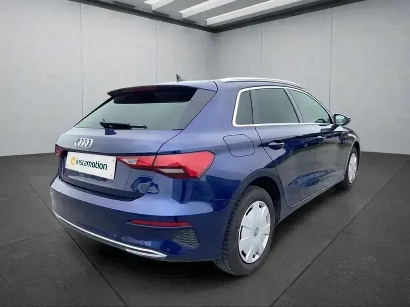 Gebraucht Audi A3 110 PS (80 kW) 2023 Blau Limousine