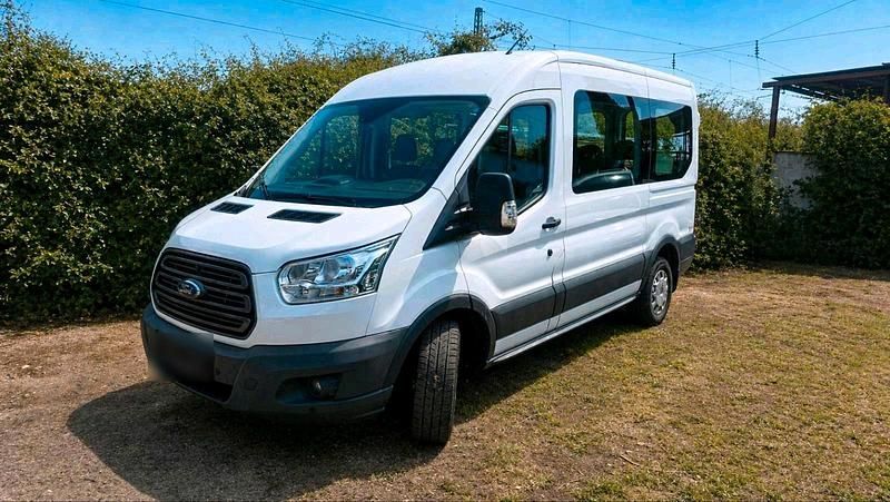 Second-hand Ford Transit 131 CP (96 kW) 2018 Alb Monovolum