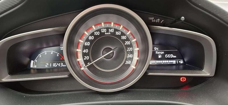 Gebraucht 2016 Mazda 3 Limousine | 6.000 € (Superpreis) - Bild 1/4