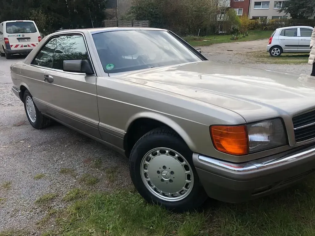 Gebraucht Mercedes S420 224 PS (164 kW) 1989 Gold