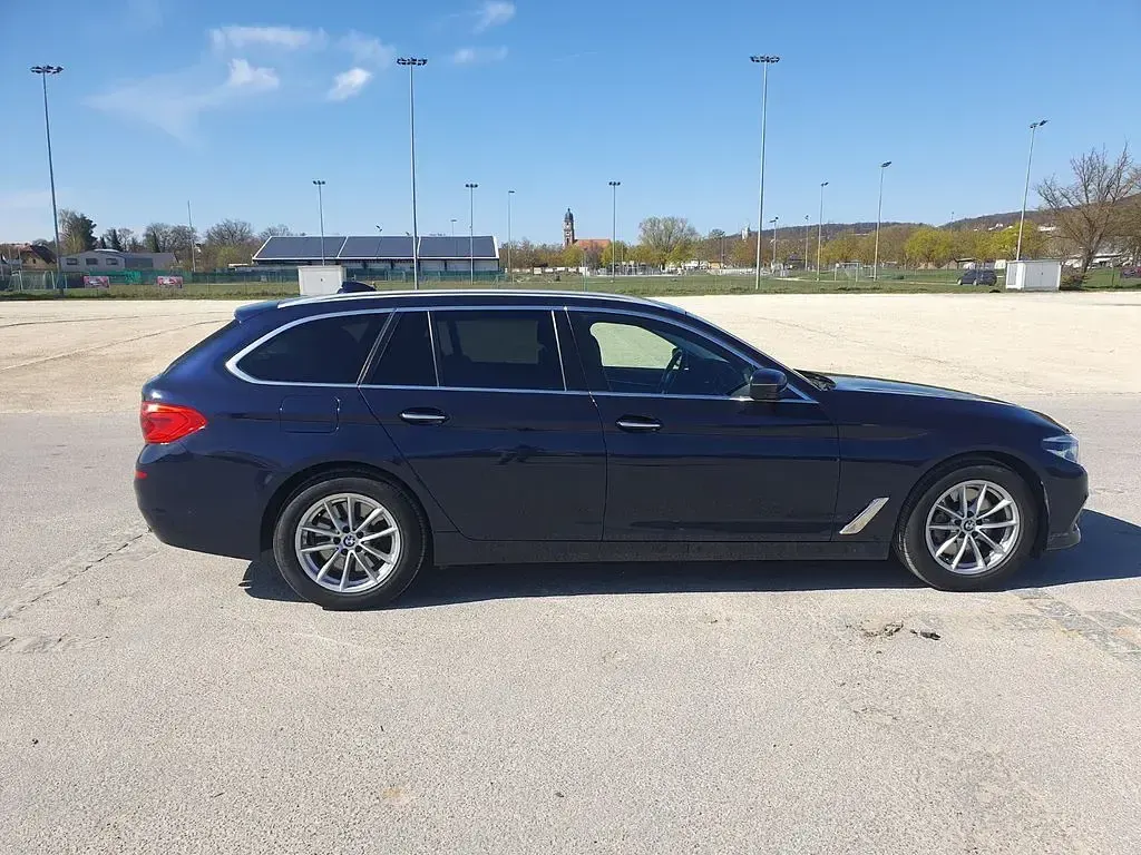 Second-hand BMW 530 265 CP (194 kW) 2017 Albastru Berlinǎ