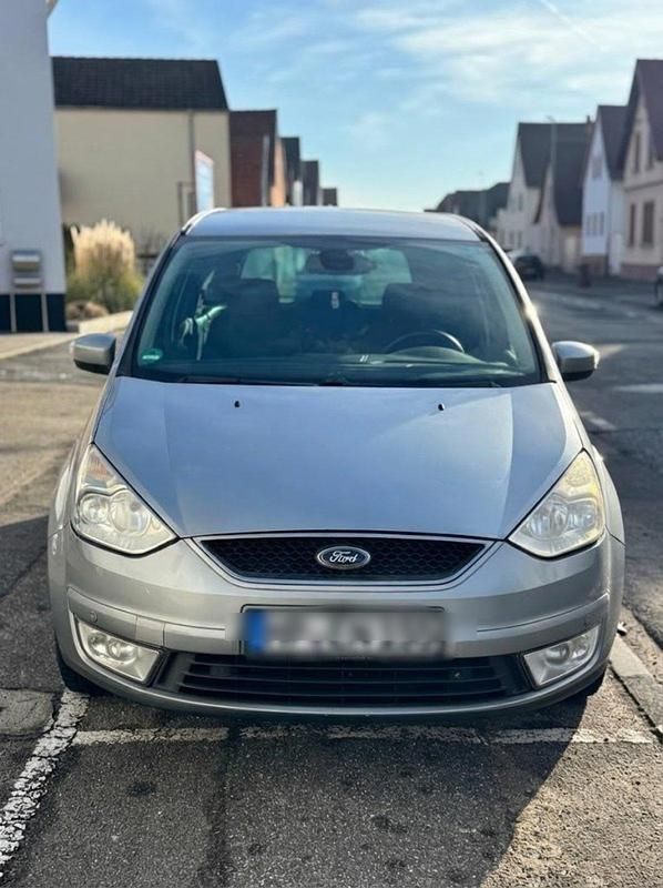 Gebraucht Ford Galaxy Ghia 140 PS (102 kW) 2007 Silber Van / Kleinbus