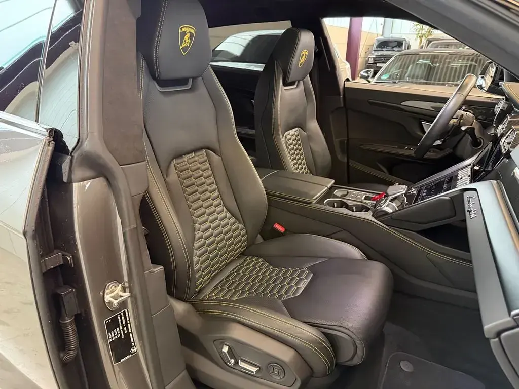 Second-hand Lamborghini Urus 650 CP (478 kW) 2021 Gri SUV