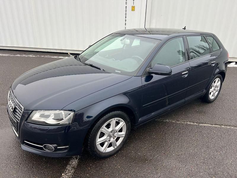 Gebraucht Audi A3 140 PS (102 kW) 2011 Blau Limousine