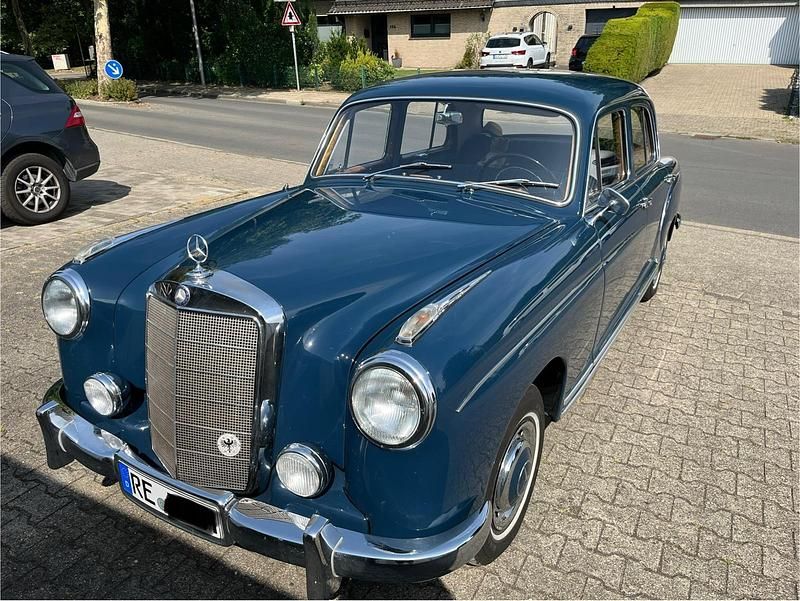 Blau Gebraucht 1957 Mercedes 220 Limousine | 32.500 € - Bild 1/4