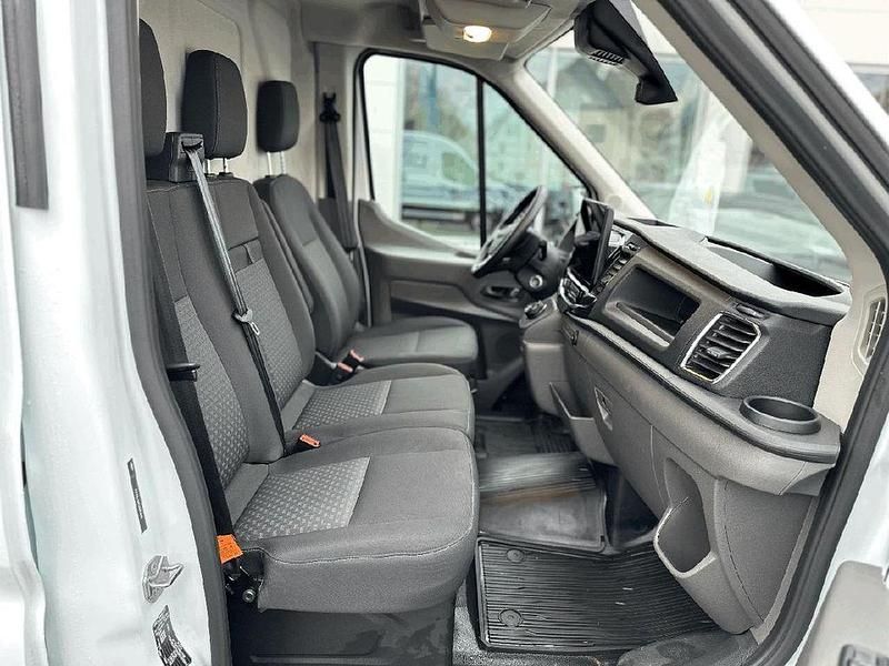 Gebraucht Ford E-Transit Trend 135 kW (184 PS) 2023 Weiß Van