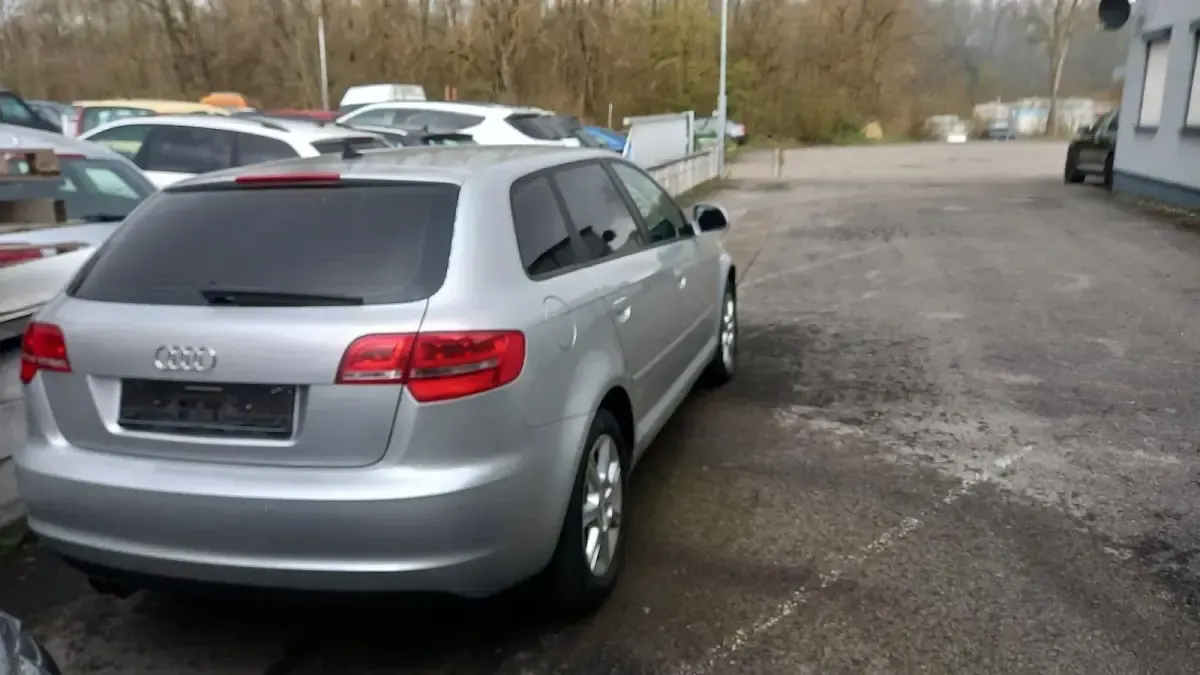 Second-hand Audi A3 Ambiente 160 CP (117 kW) 2009 Argintiu Hatchback