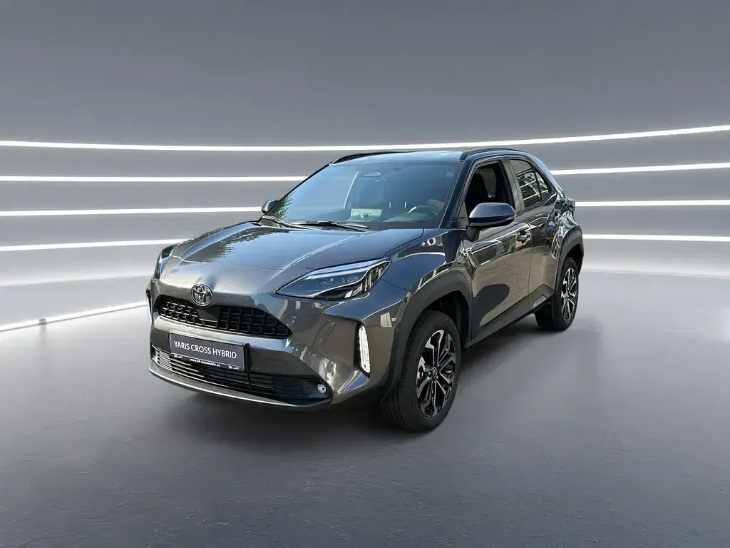 Neu Toyota Yaris Cross 131 PS (96 kW) 2026 Grau SUV