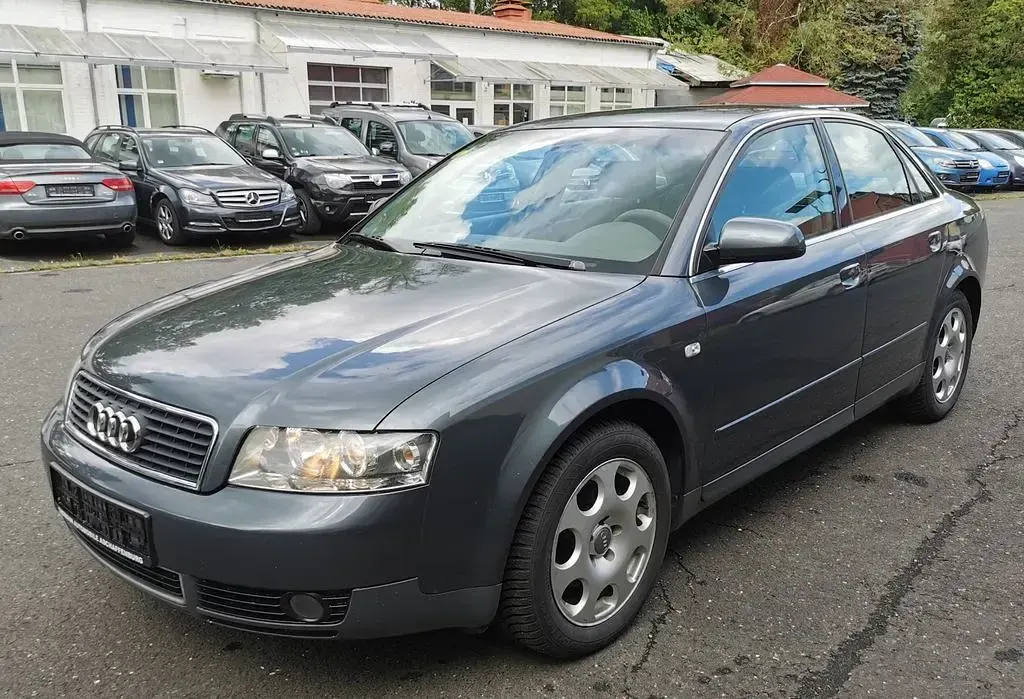 Gebraucht Audi A4 131 PS (96 kW) 2002 Grau Limousine
