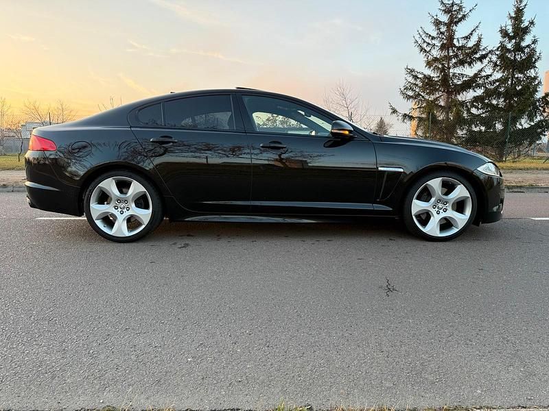 Gebraucht Jaguar XF S 275 PS (202 kW) 2014 Schwarz Limousine
