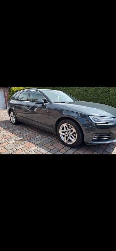 Gebraucht Audi A4 Design 150 PS (110 kW) 2018 Grau Kombi