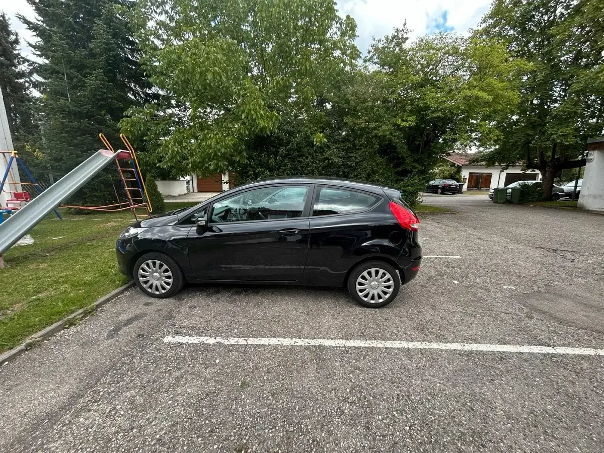 Gebraucht Ford Fiesta 82 PS (60 kW) 2009 Schwarz Coupé