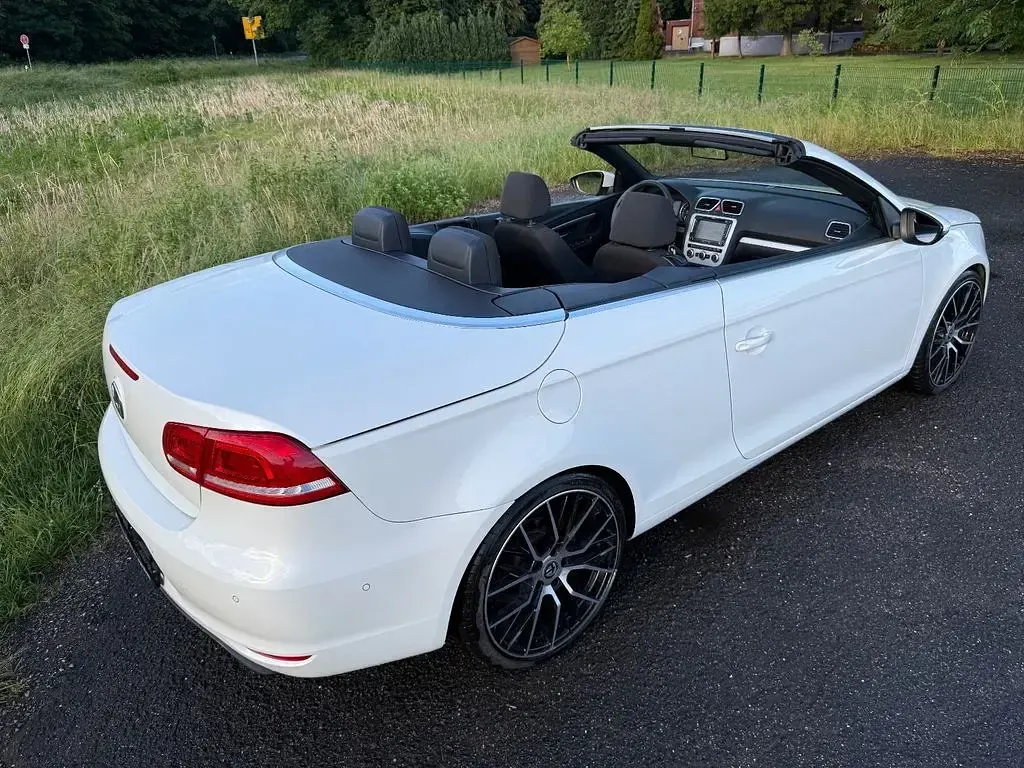 Gebraucht VW Eos Sportline 122 PS (89 kW) 2014 Weiß Cabrio