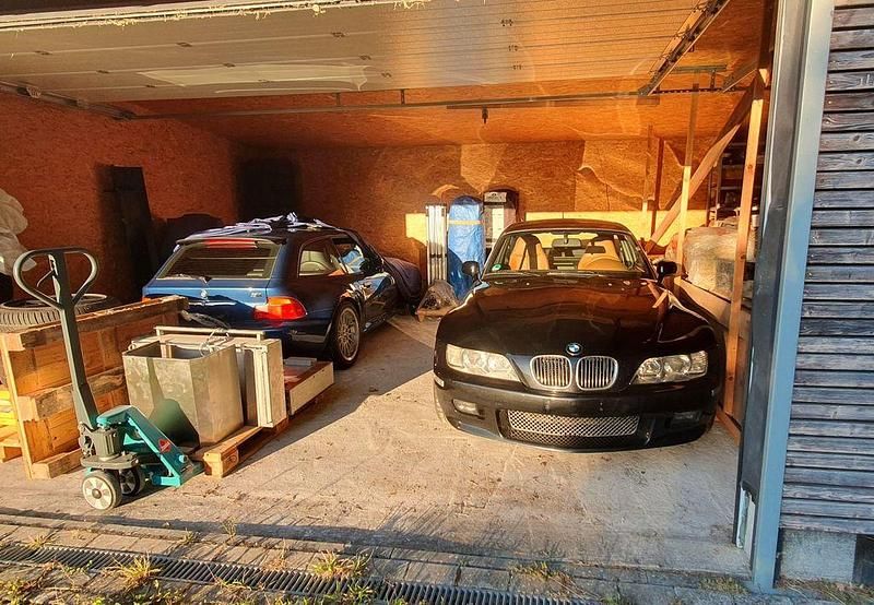 Schwarz Gebraucht 2001 BMW Z3 Sport Line Coupé | 13.500 € - Bild 1/4