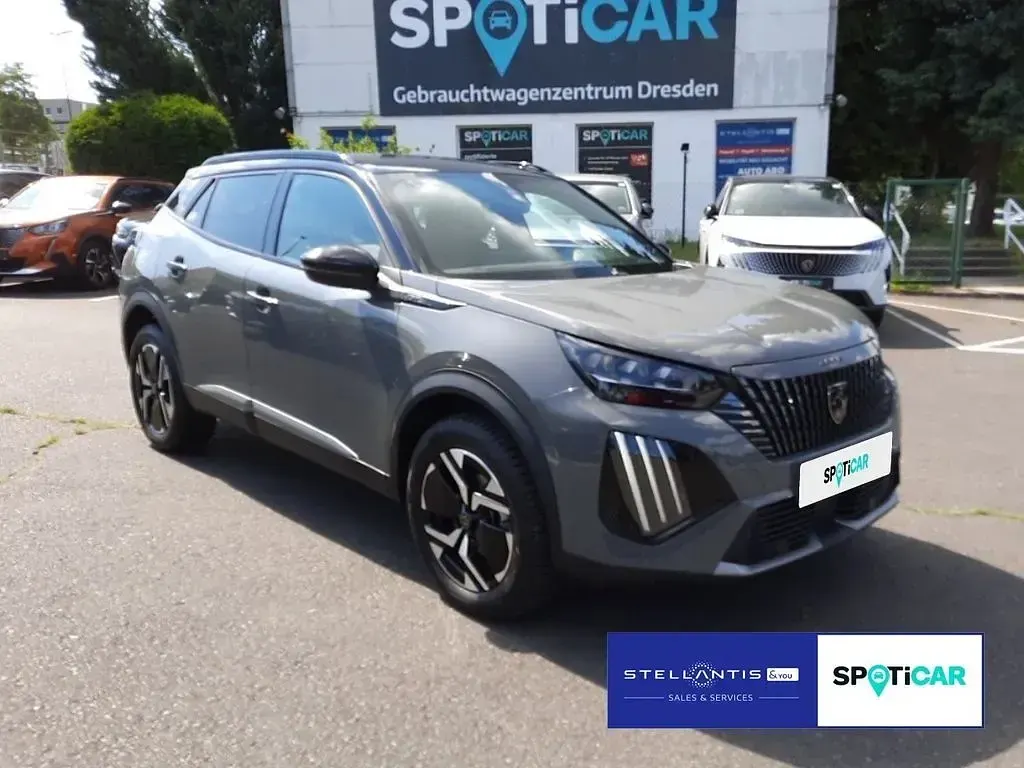 Gebraucht Peugeot 2008 GT 131 PS (96 kW) 2024 Grau SUV