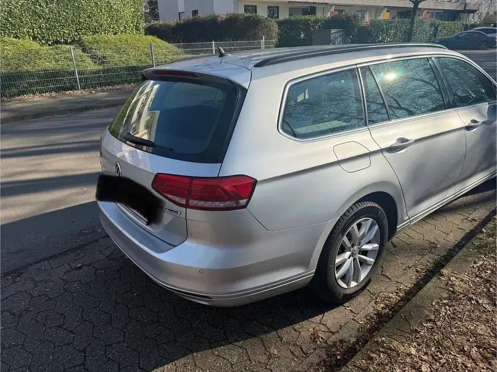 Gebraucht VW Passat Comfortline 150 PS (110 kW) 2017 Silber Kombi
