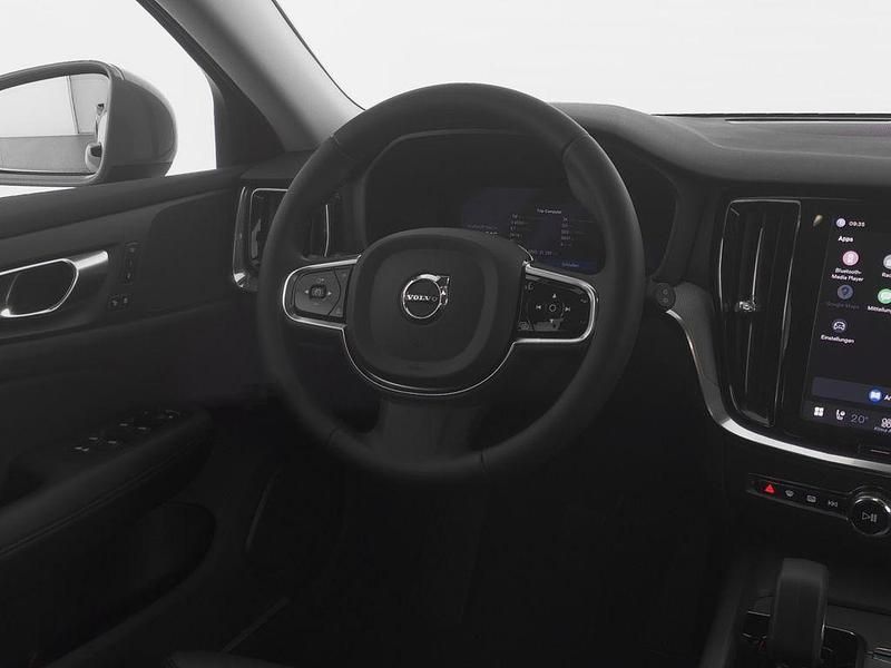 Gebraucht Volvo V60 CC Plus 197 PS (144 kW) 2024 Grau vapour grey / metallic Kombi