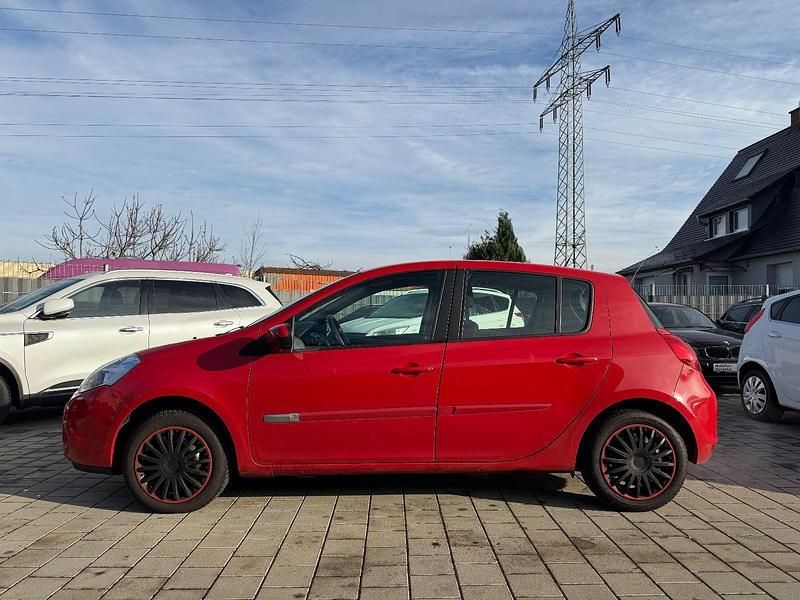 Gebraucht Renault Clio III Collection 75 PS (55 kW) 2013 Rot Kleinwagen