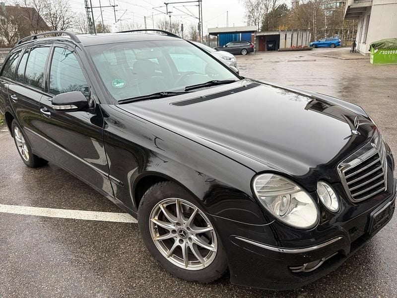 Gebraucht Mercedes E220 170 PS (125 kW) 2007 Schwarz Kombi