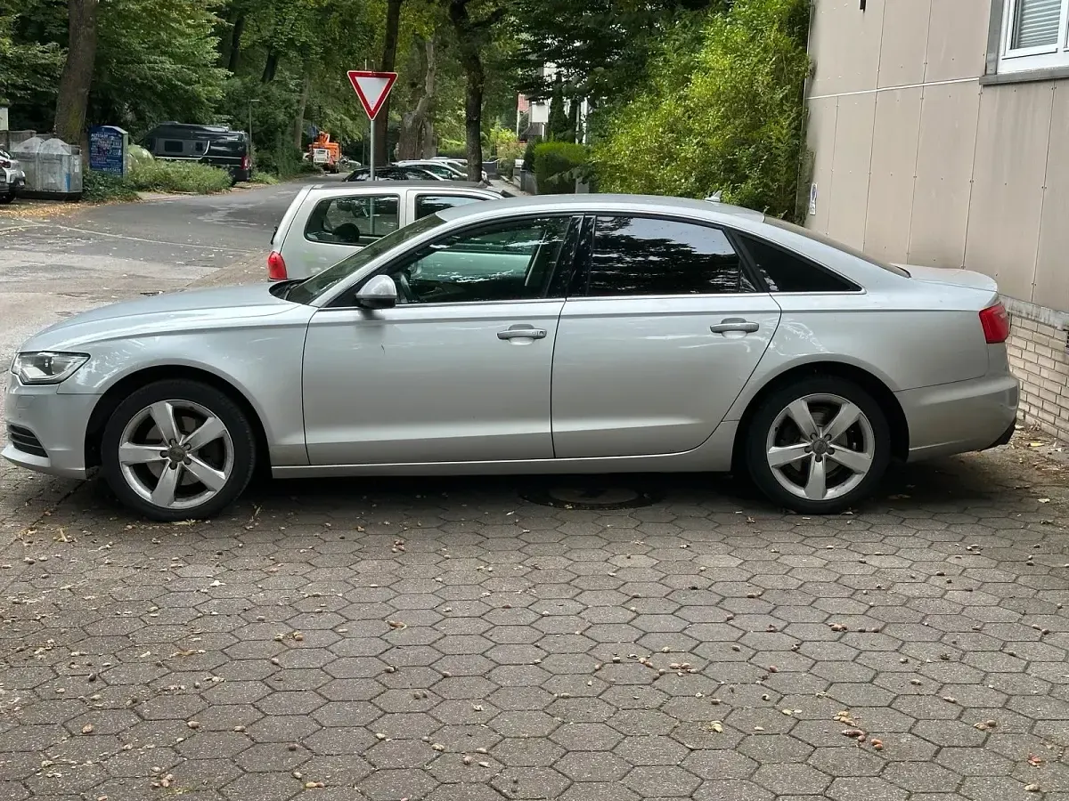 Gebraucht Audi A6 180 PS (132 kW) 2012 Silber Limousine