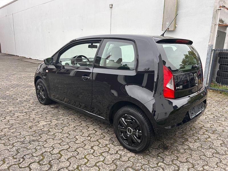 Schwarz Gebraucht 2013 Seat Mii Ecomotive Kleinwagen | 4.690 € (Guter Preis) - Bild 1/4