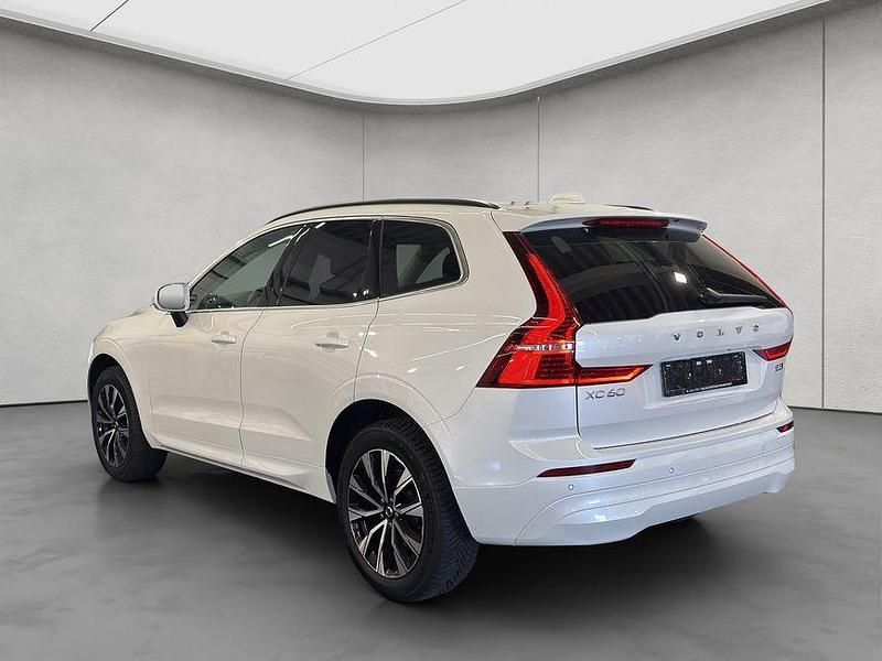 Gebraucht Volvo XC60 Core 250 PS (183 kW) 2025 Weiß SUV