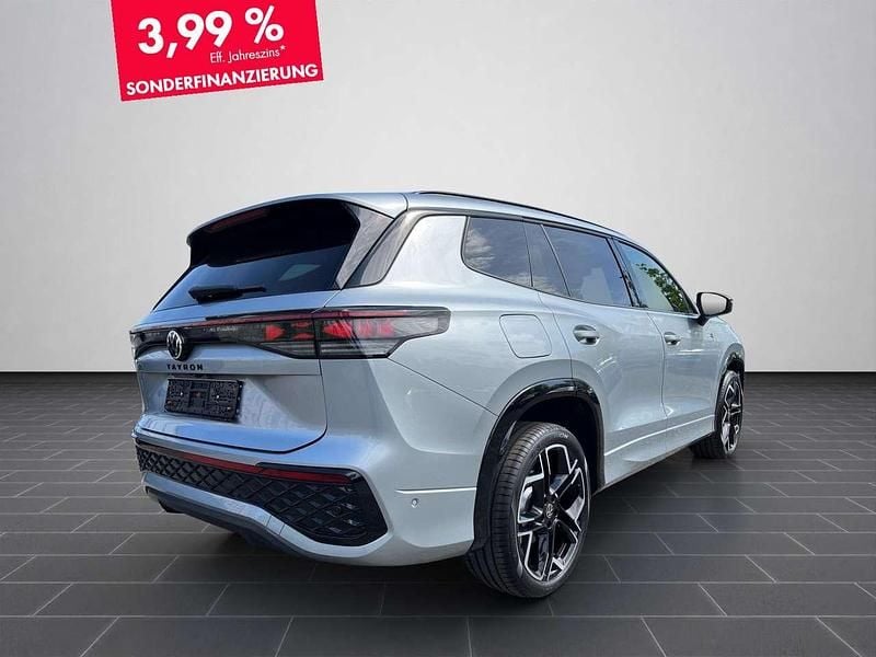 Gebraucht VW Tayron R-line 272 PS (200 kW) 2025 Oyster silver metallic (metallic) SUV