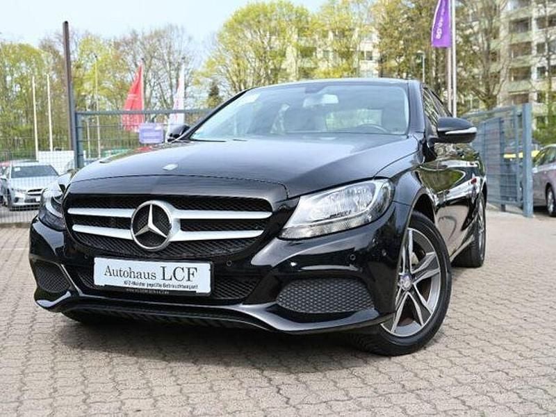 Second-hand Mercedes C180 156 CP (114 kW) 2014 Negru Berlinǎ