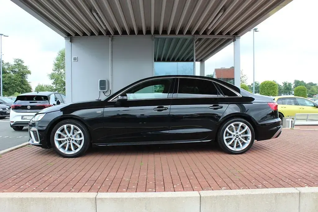 Gebraucht Audi A4 S-Line 204 PS (150 kW) 2022 Schwarz Limousine