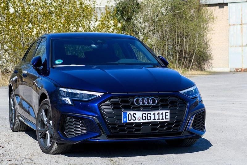 Gebraucht Audi A3 S-Line 245 PS (180 kW) 2022 Blau Limousine