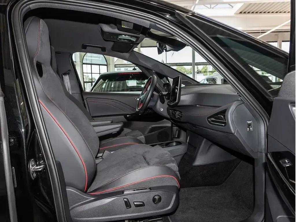 Gebraucht VW ID.3 GTX 210 kW (286 PS) 2025 Schwarz / grenadillschwarz Kleinwagen