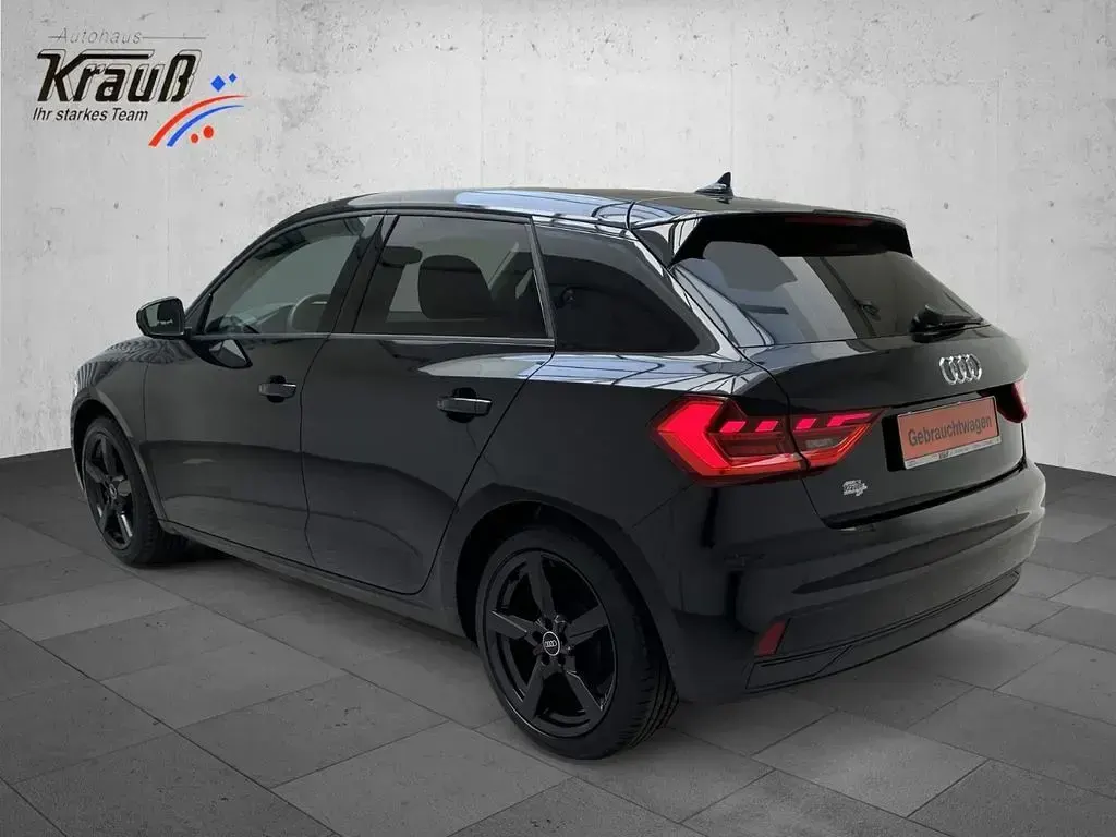 Używany Audi A1 Sportback Ambiente 95 KM (69 kW) 2025 Czarny Hatchback