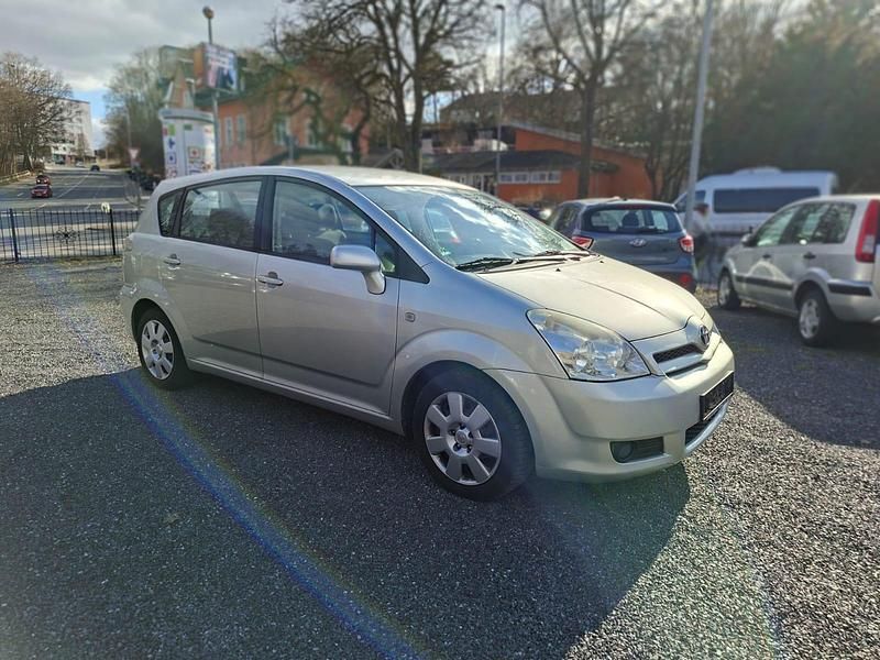 Gebraucht Toyota Corolla Verso 130 PS (95 kW) 2006 Silber Van / Kleinbus