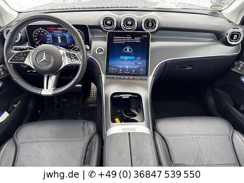 Gebraucht Mercedes GLC300e 333 PS (244 kW) 2023 Blau SUV