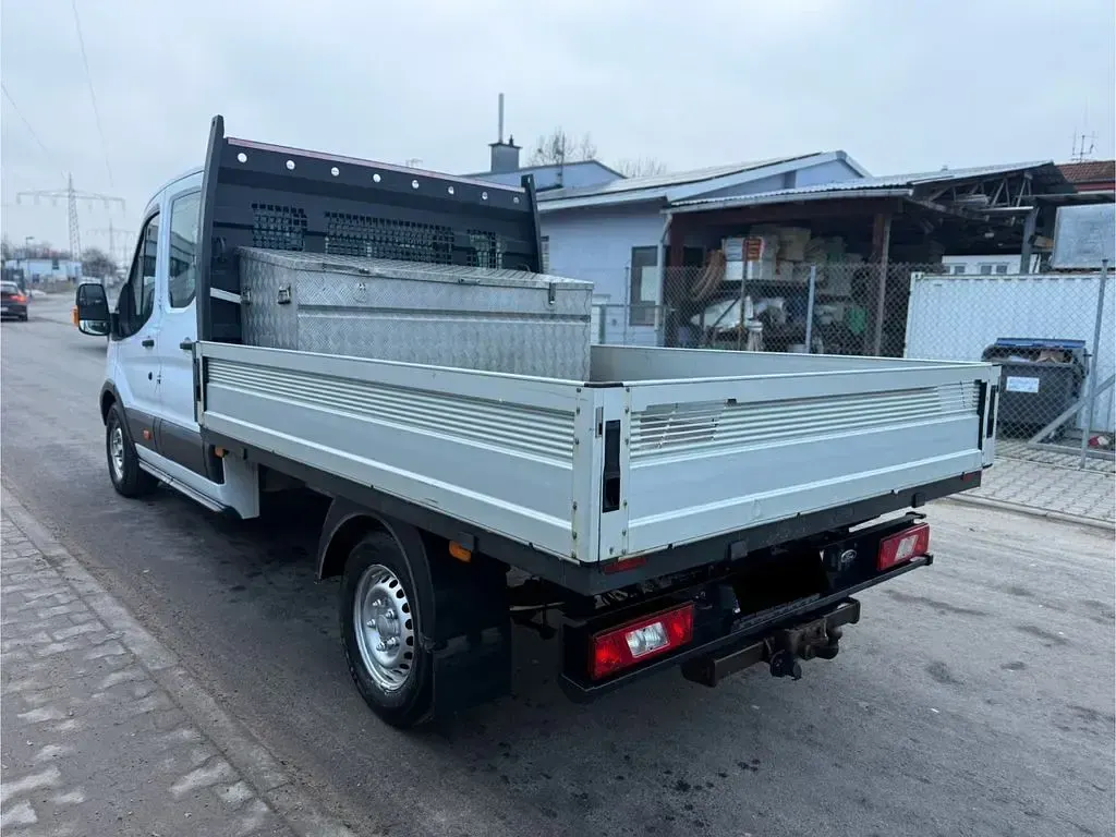 Używany Ford Transit 131 KM (96 kW) 2017 Biały Sedan/Limuzyna
