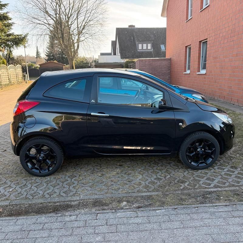 Gebraucht Ford Ka 69 PS (50 kW) 2011 Schwarz Kleinwagen