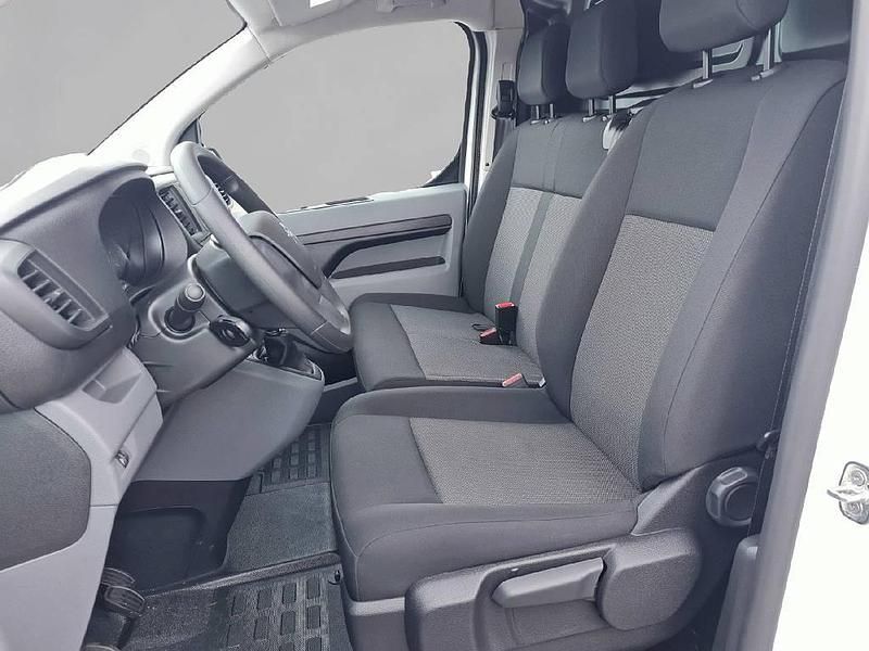 Second-hand Citroën Jumpy 102 CP (75 kW) 2022 Alb Monovolum