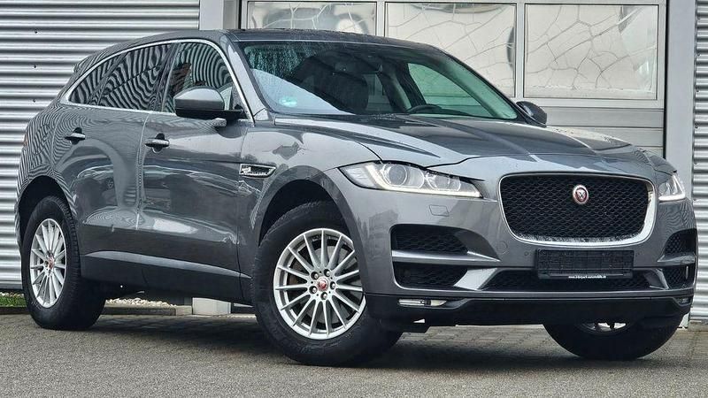 Grau Gebraucht 2017 Jaguar F-Pace Prestige SUV | 14.480 € - Bild 1/4