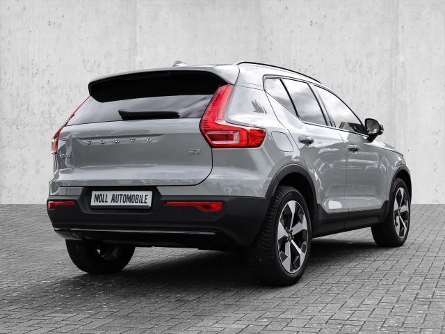 Gebraucht Volvo XC40 Plus 163 PS (119 kW) 2023 Vapour grey / metallic SUV