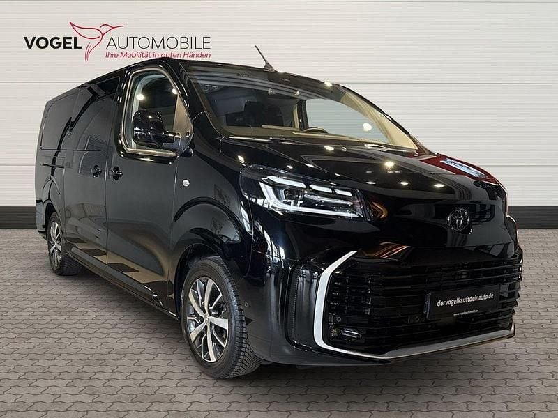 Gebraucht Toyota Proace Verso Team 178 PS (130 kW) 2024 Graphitschwarz Kombi