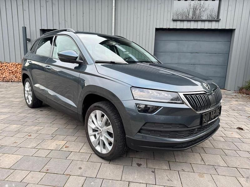 Grau Gebraucht 2018 Skoda Karoq Style SUV | 12.990 € (Guter Preis) - Bild 1/4
