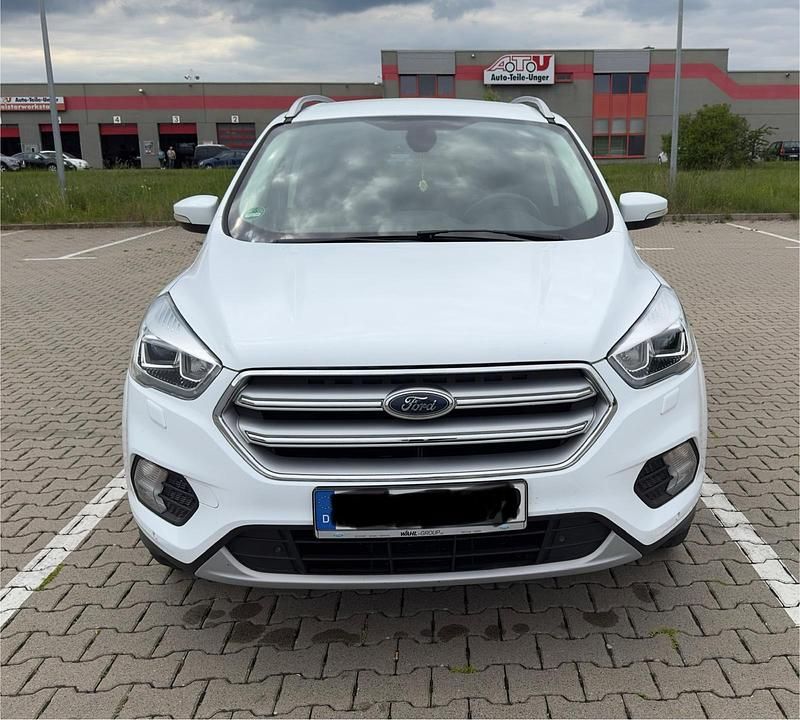 Gebraucht Ford Kuga 120 PS (88 kW) 2018 Weiß SUV