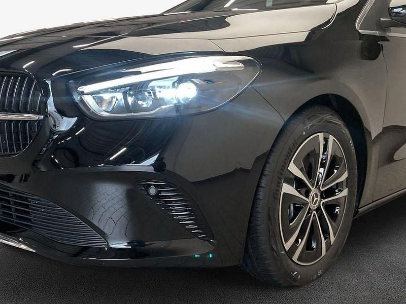 Gebraucht Mercedes B200 Advanced Plus 163 PS (119 kW) 2025 Schwarz Van / Kleinbus