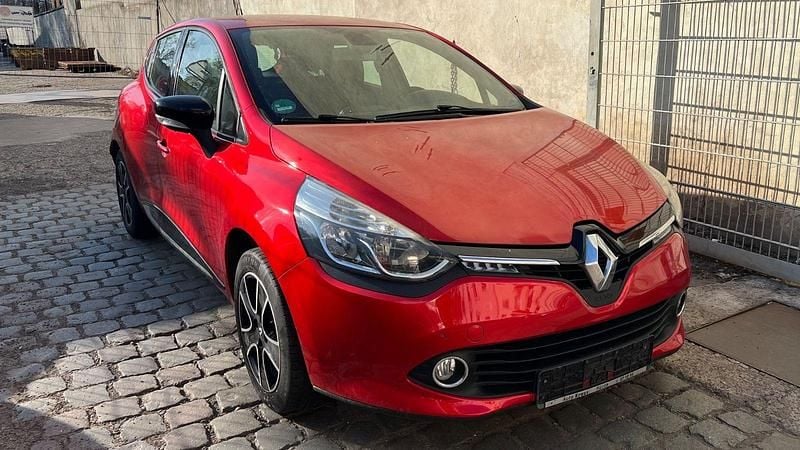 Gebraucht Renault Clio IV Dynamique 90 PS (66 kW) 2014 Rot Kleinwagen