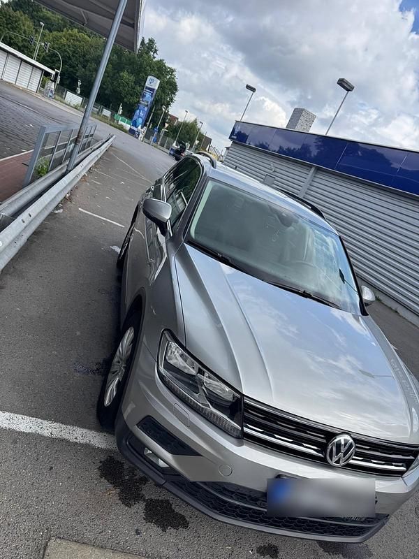 Second-hand VW Tiguan 150 CP (110 kW) 2018 Argintiu SUV