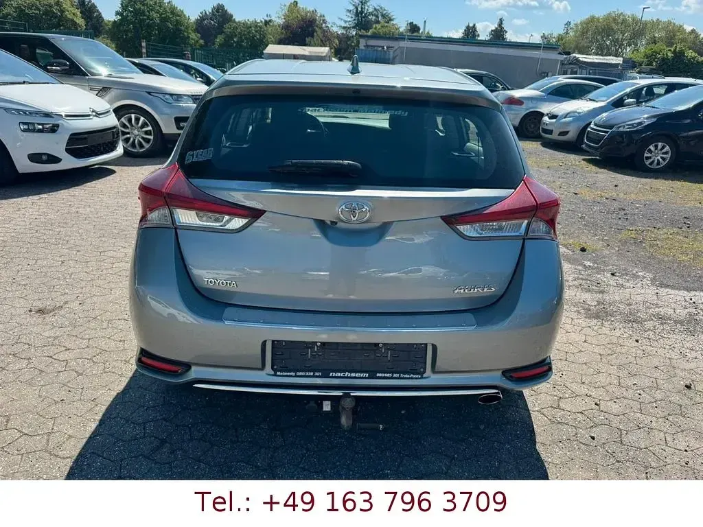 Gebraucht Toyota Auris Comfort 111 PS (81 kW) 2017 Grau Limousine