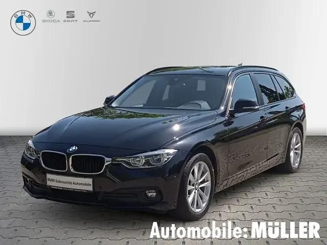 Schwarz Gebraucht 2019 BMW 320 Advantage Kombi | 20.650 € (Fairer Preis) - Bild 1/4